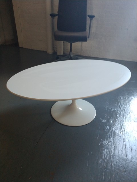 R6182C - Knoll Saarinen Coffee Table